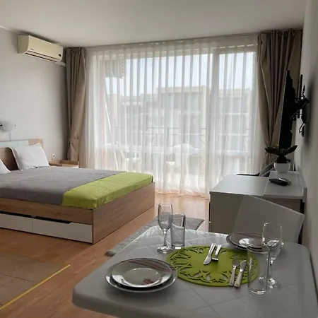 Apartamento студиа Sunny Holiday Fort Noks Sunny Beach