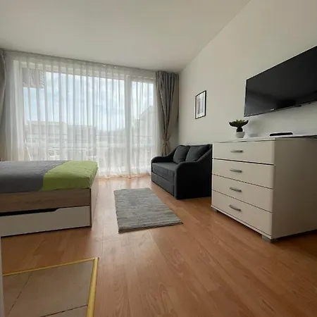 Lägenhet студиа Sunny Holiday Fort Noks *
