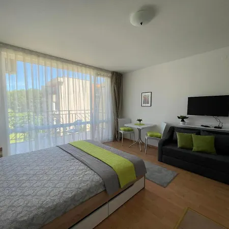 Lägenhet студиа Sunny Holiday Fort Noks *